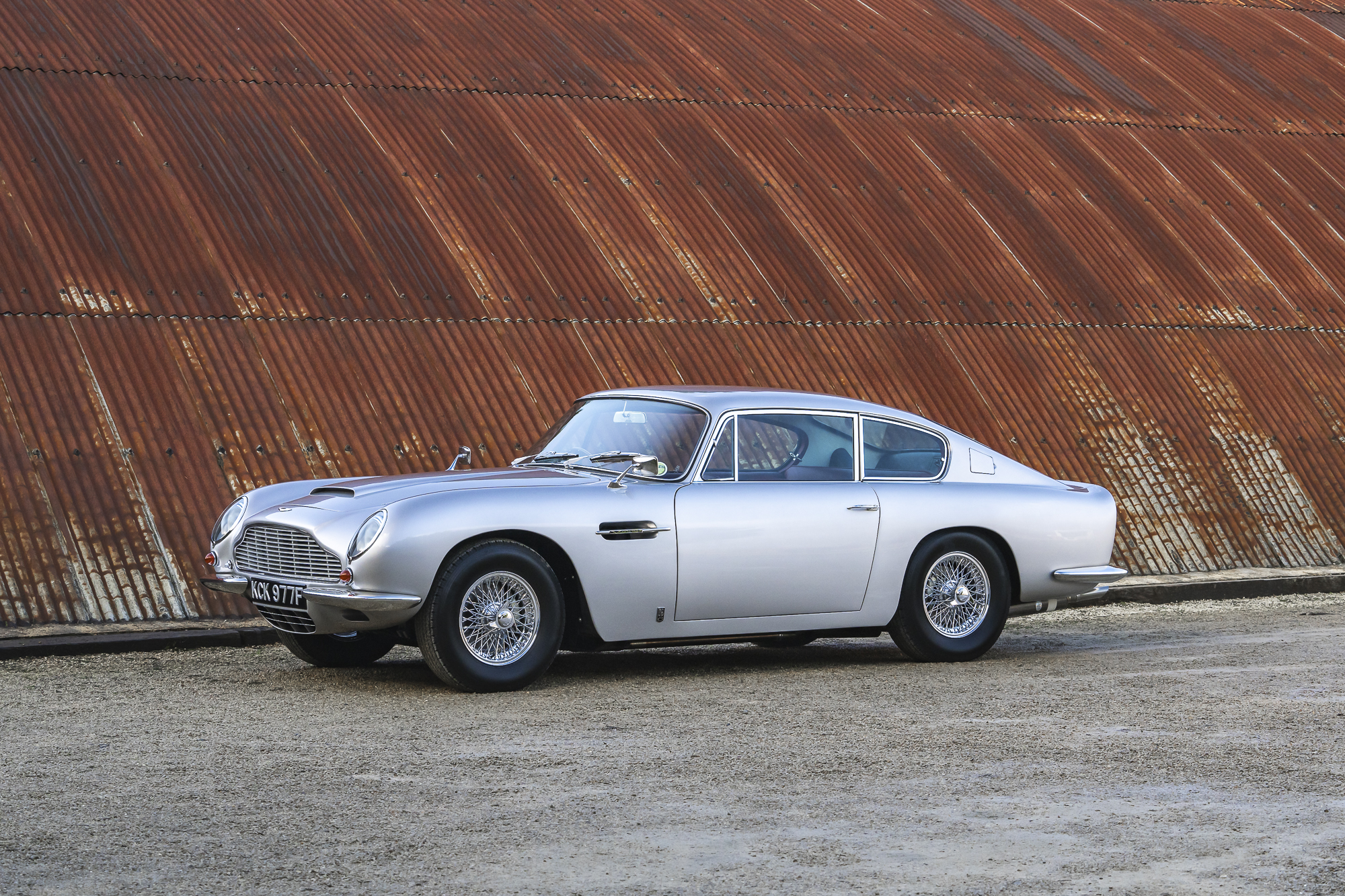 Aston Martin_DB6-P10