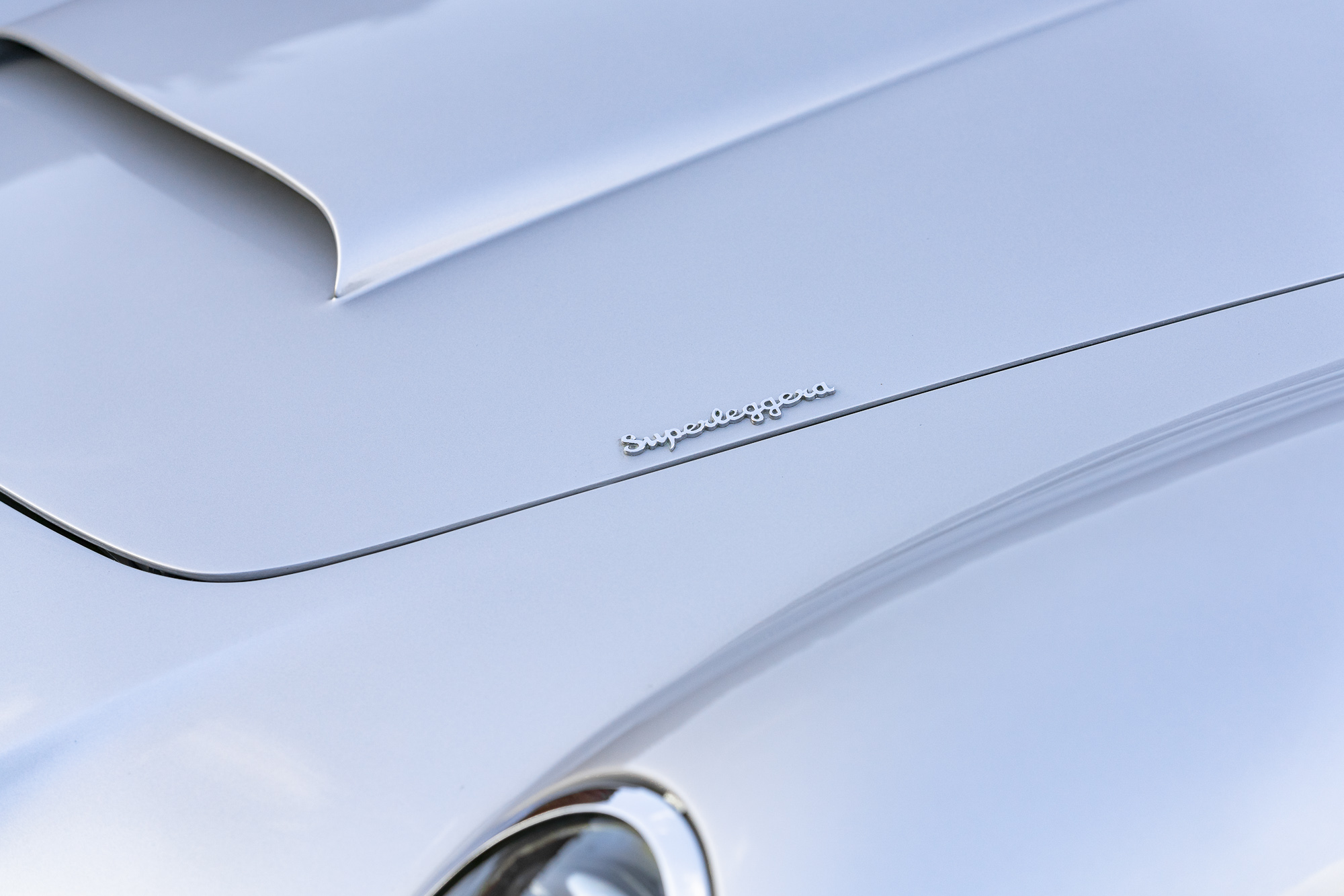 Aston Martin_DB6-P15