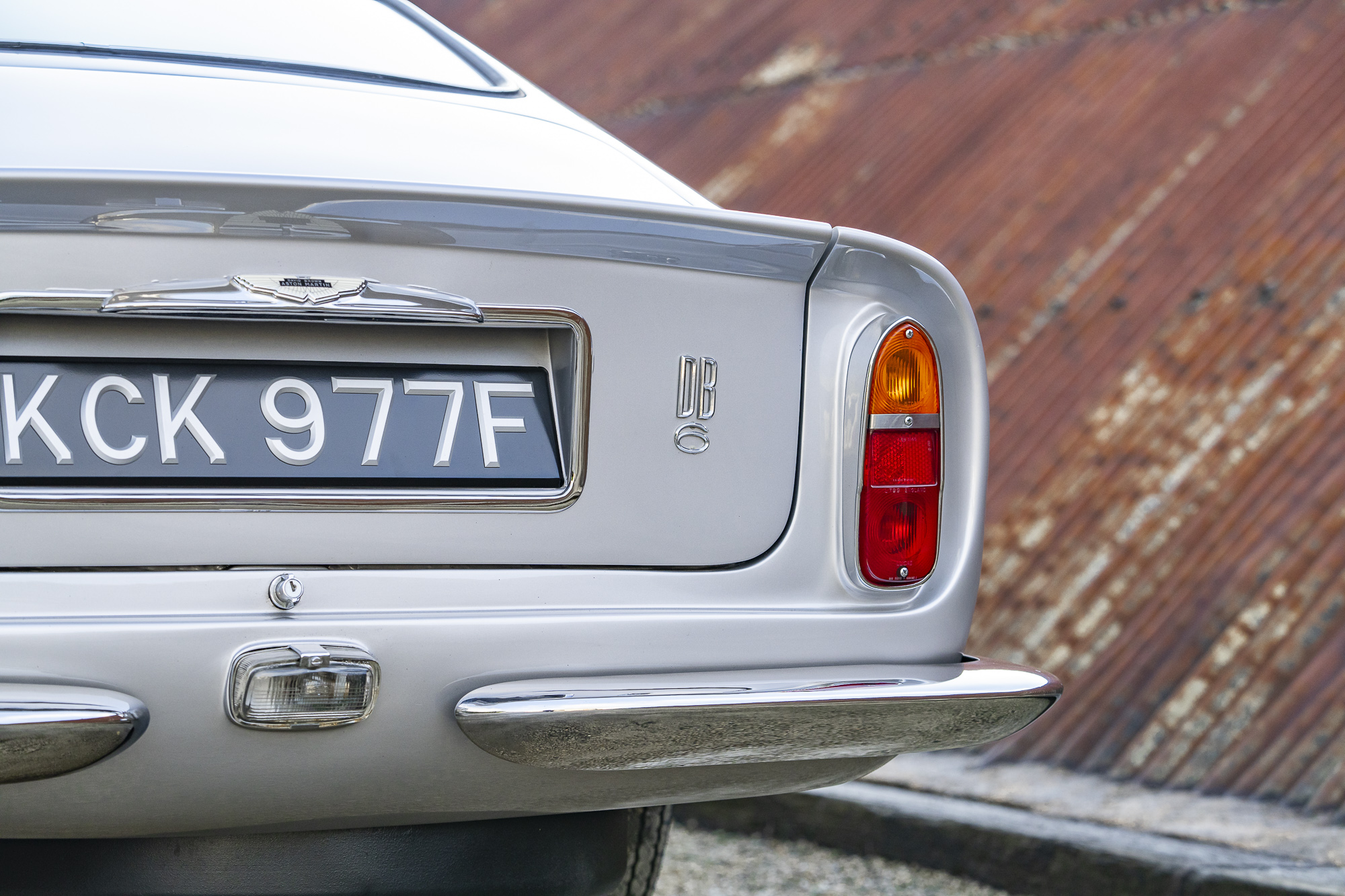 Aston Martin_DB6-P18