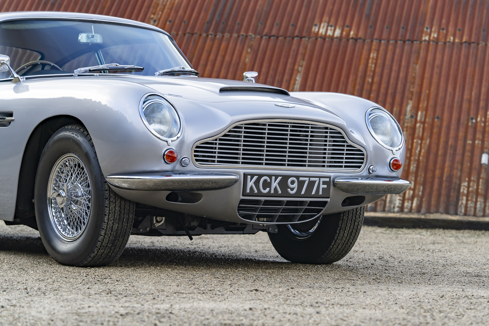 Aston Martin_DB6-P20