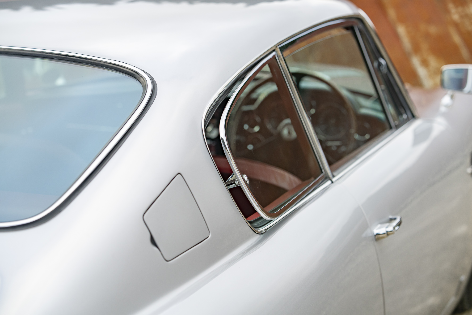 Aston Martin_DB6-P23