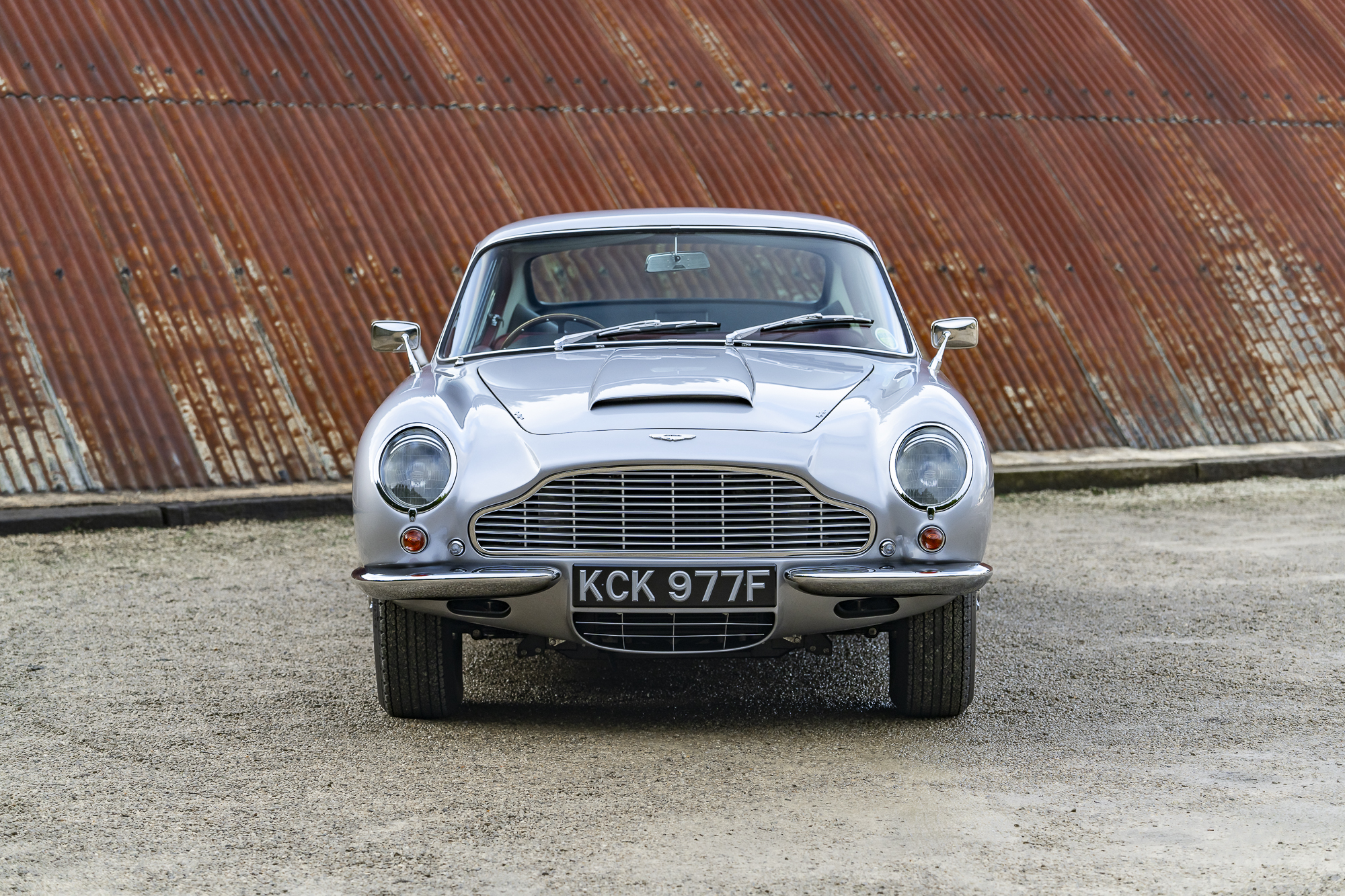 Aston Martin_DB6-P4