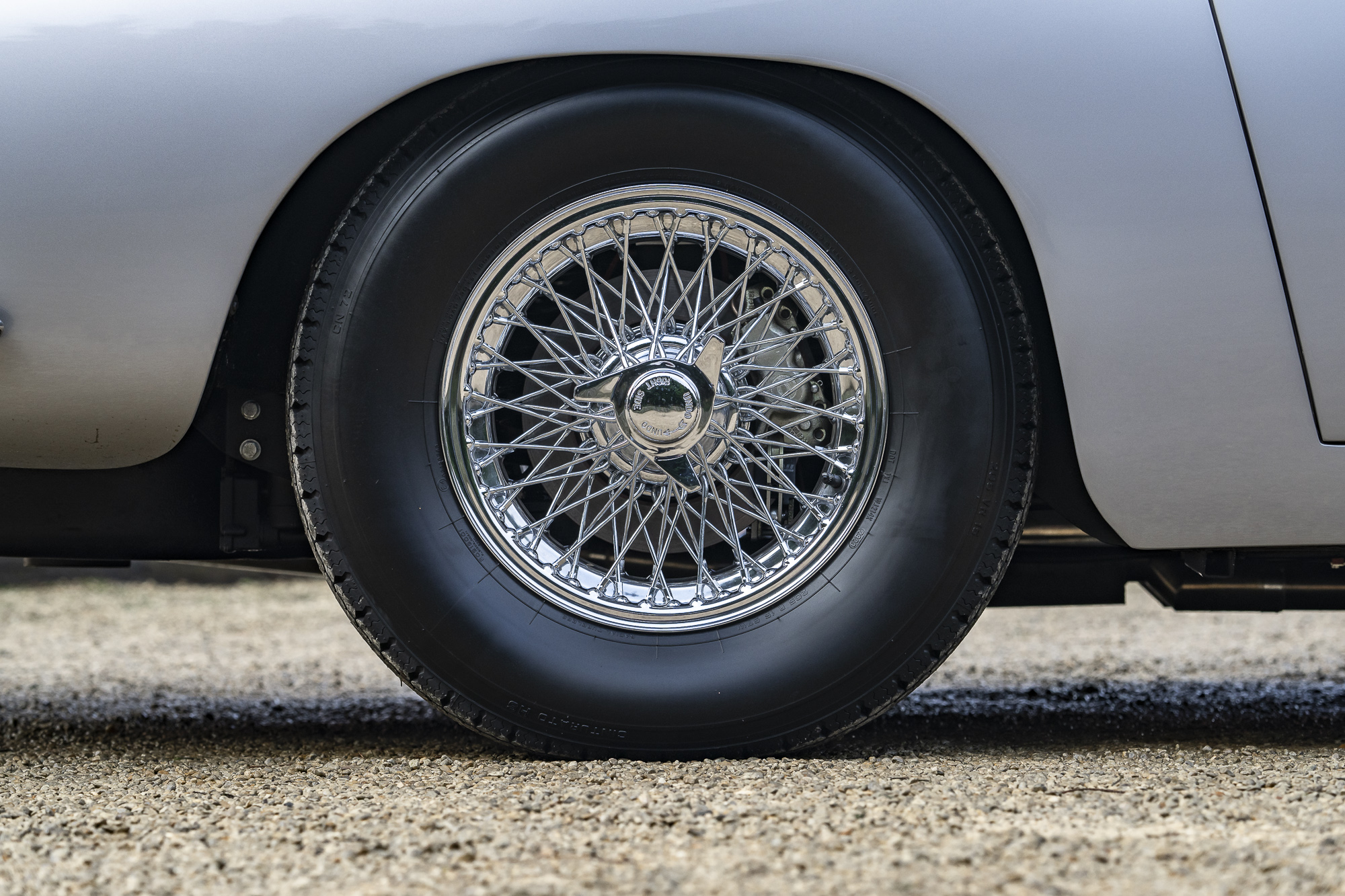 Aston Martin_DB6-P41