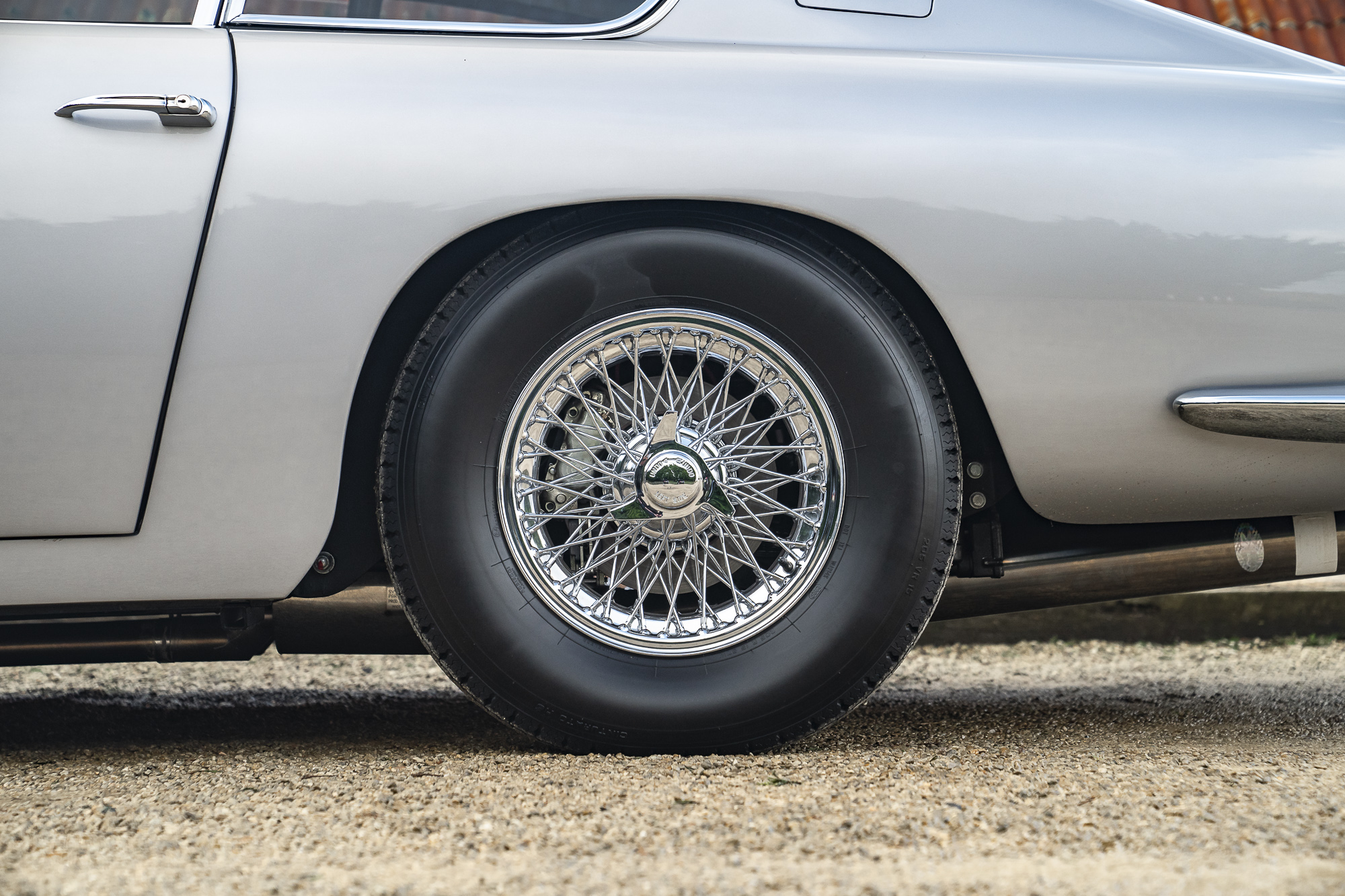 Aston Martin_DB6-P44