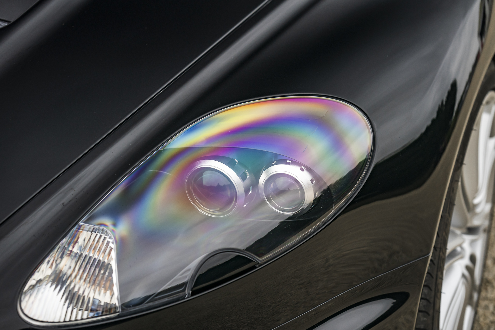 2008_Aston Martin_DBS-P13