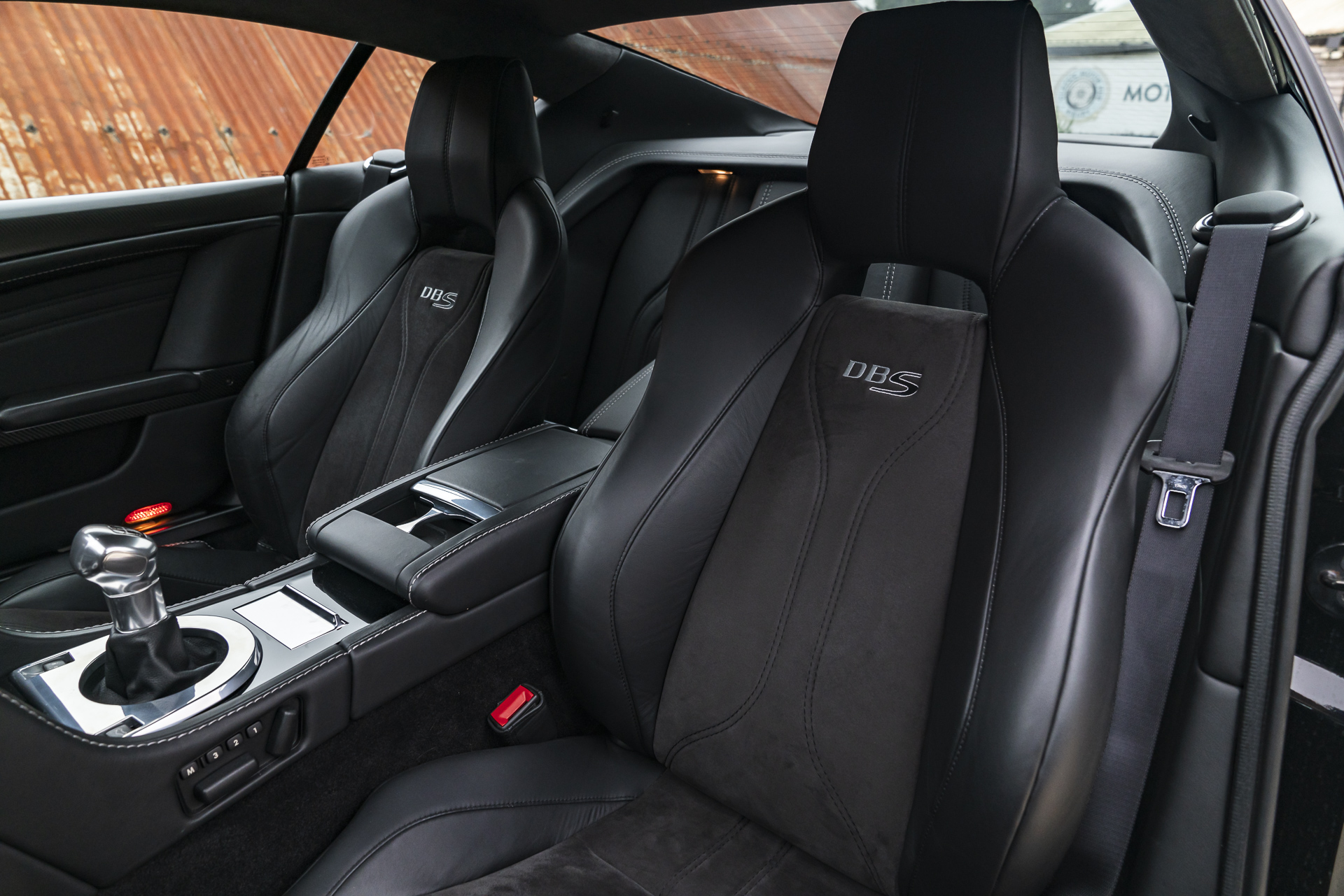 2008_Aston Martin_DBS-P24