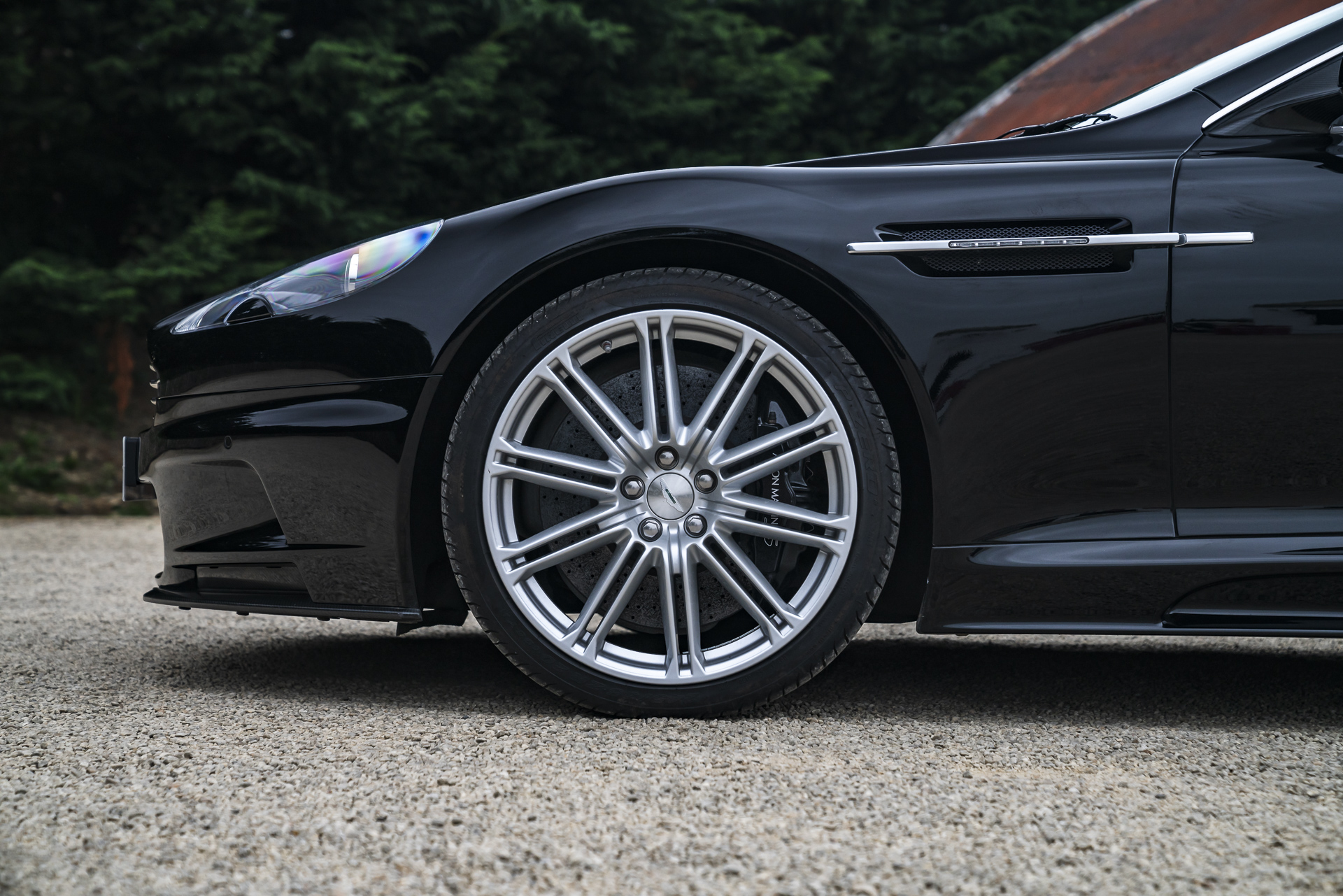 2008_Aston Martin_DBS-P33