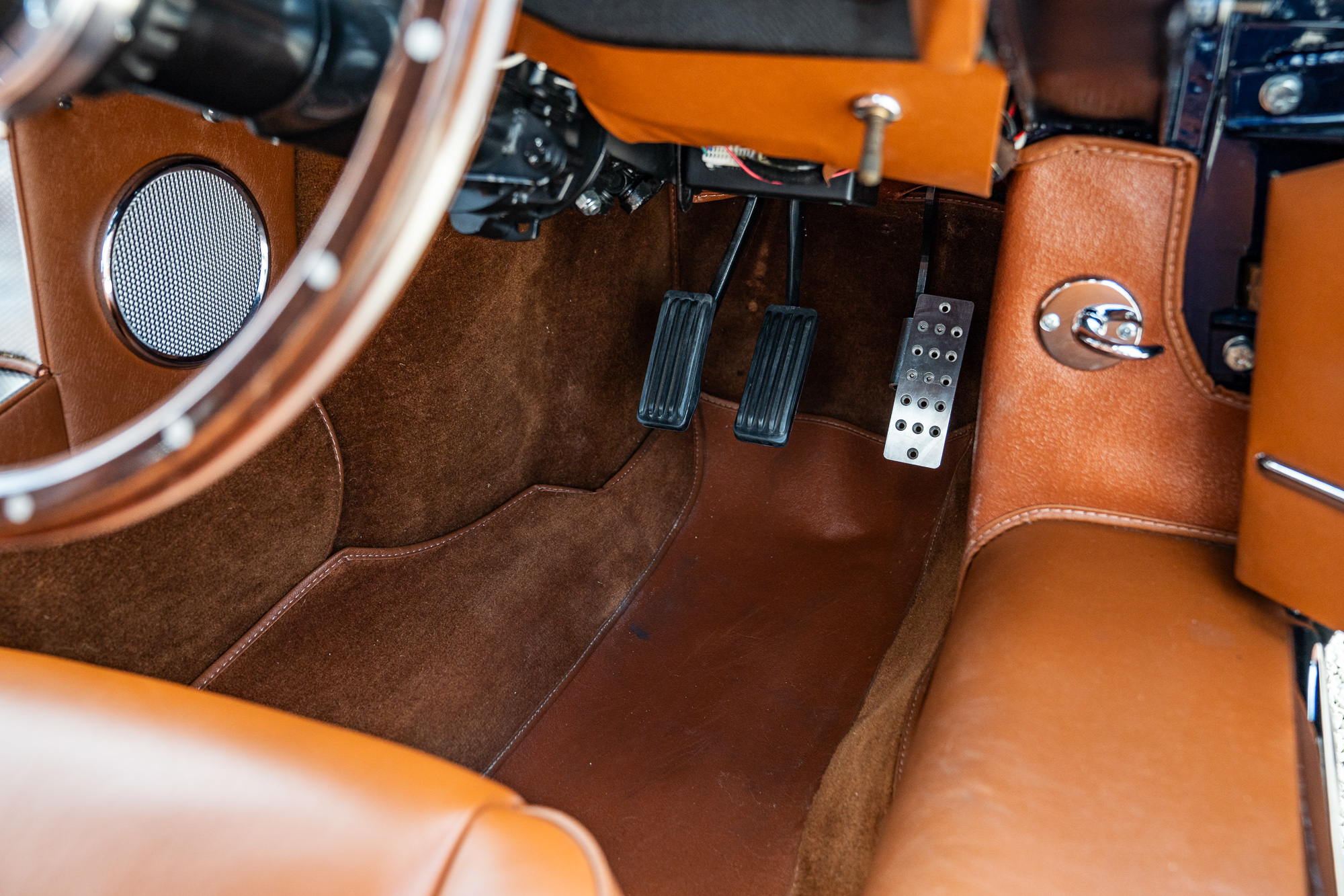 Jaguar_Etype_Restomod-P30