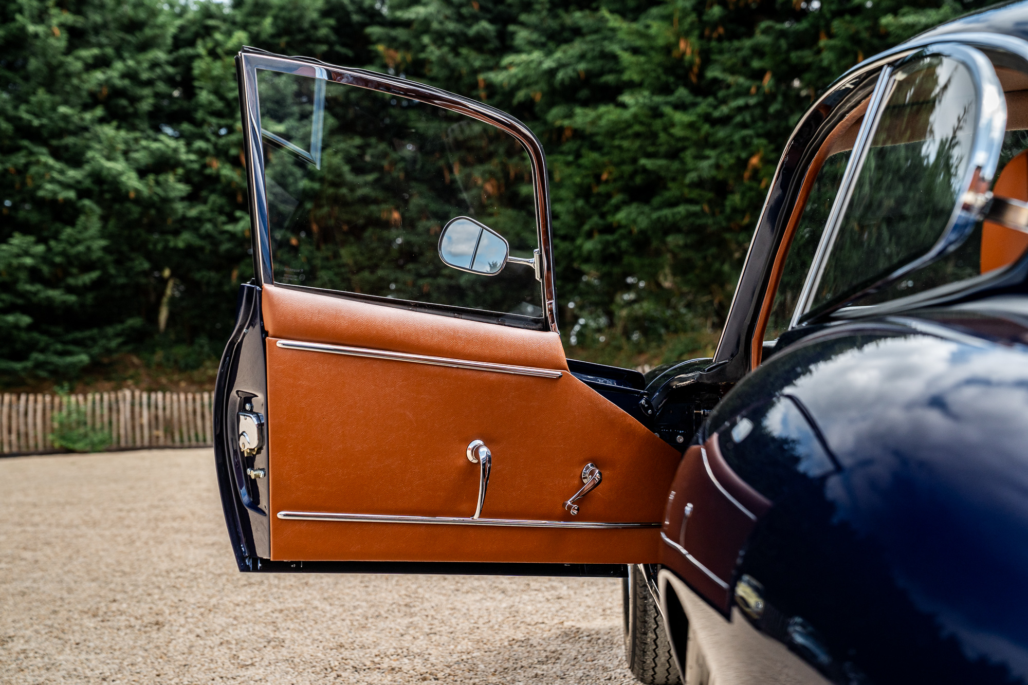 Jaguar_Etype_Restomod-P33