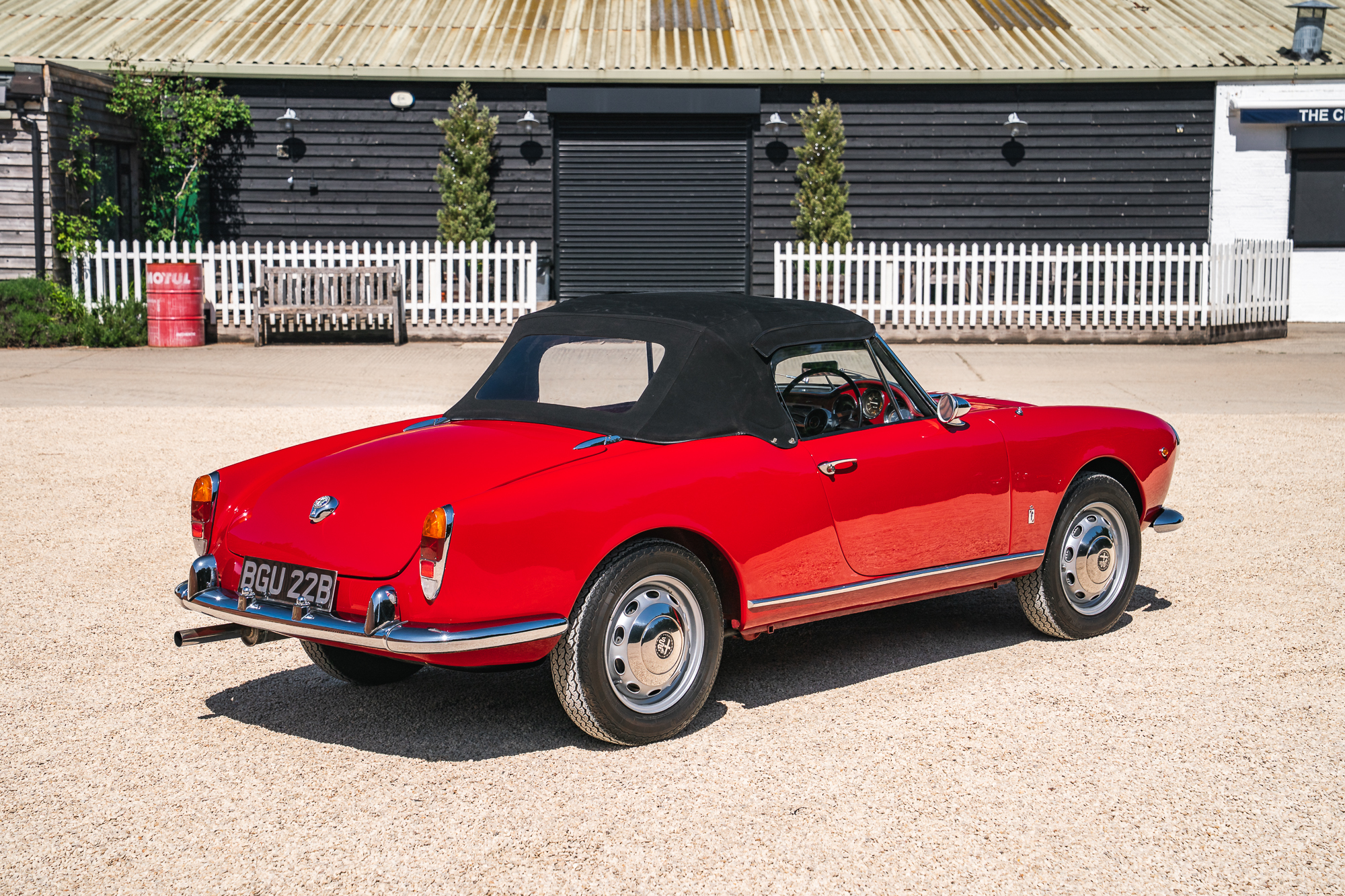 Alfa Romeo Giulia 1600 Spider-P11