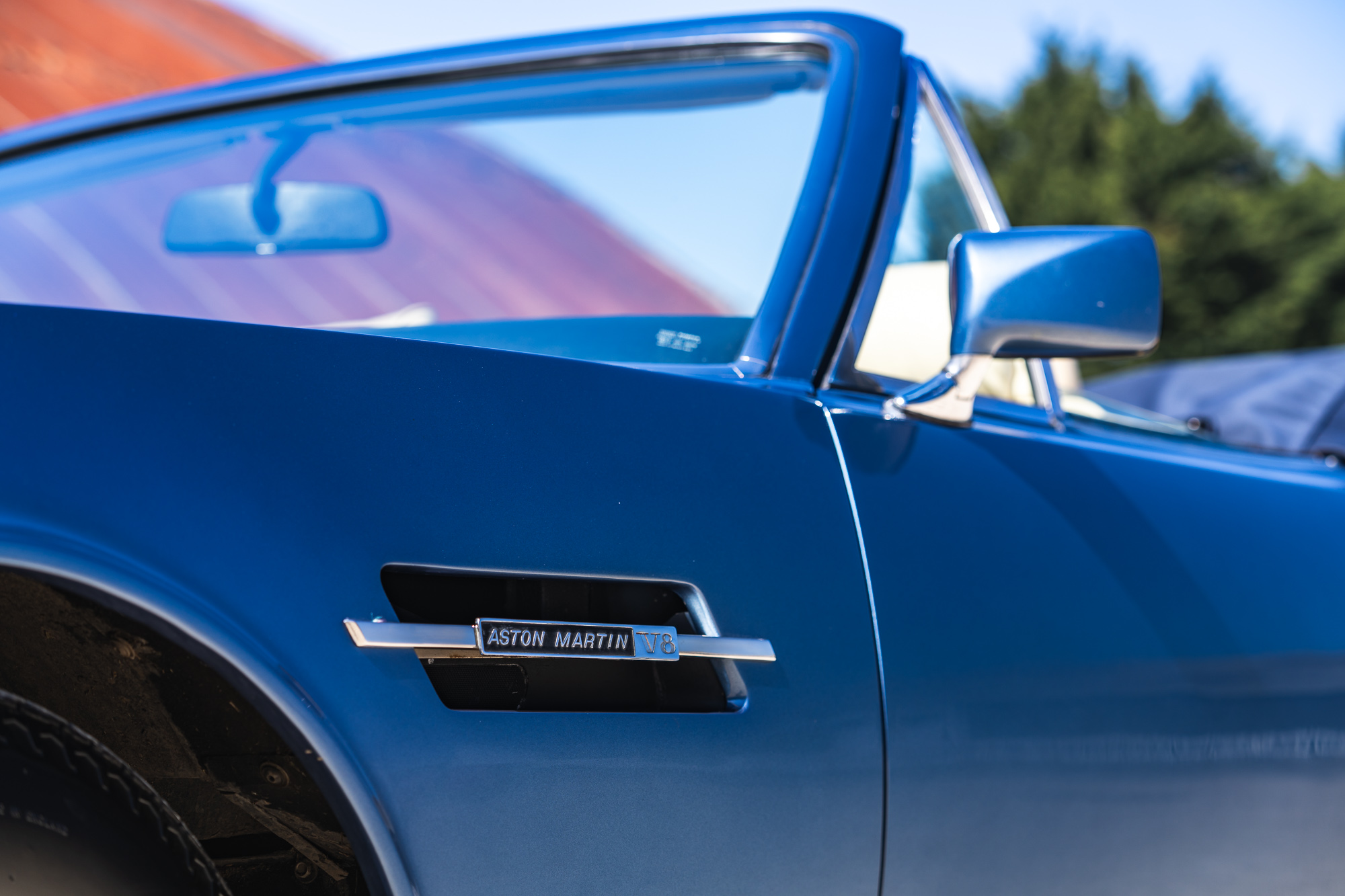 Aston Martin V8 Volante-P13