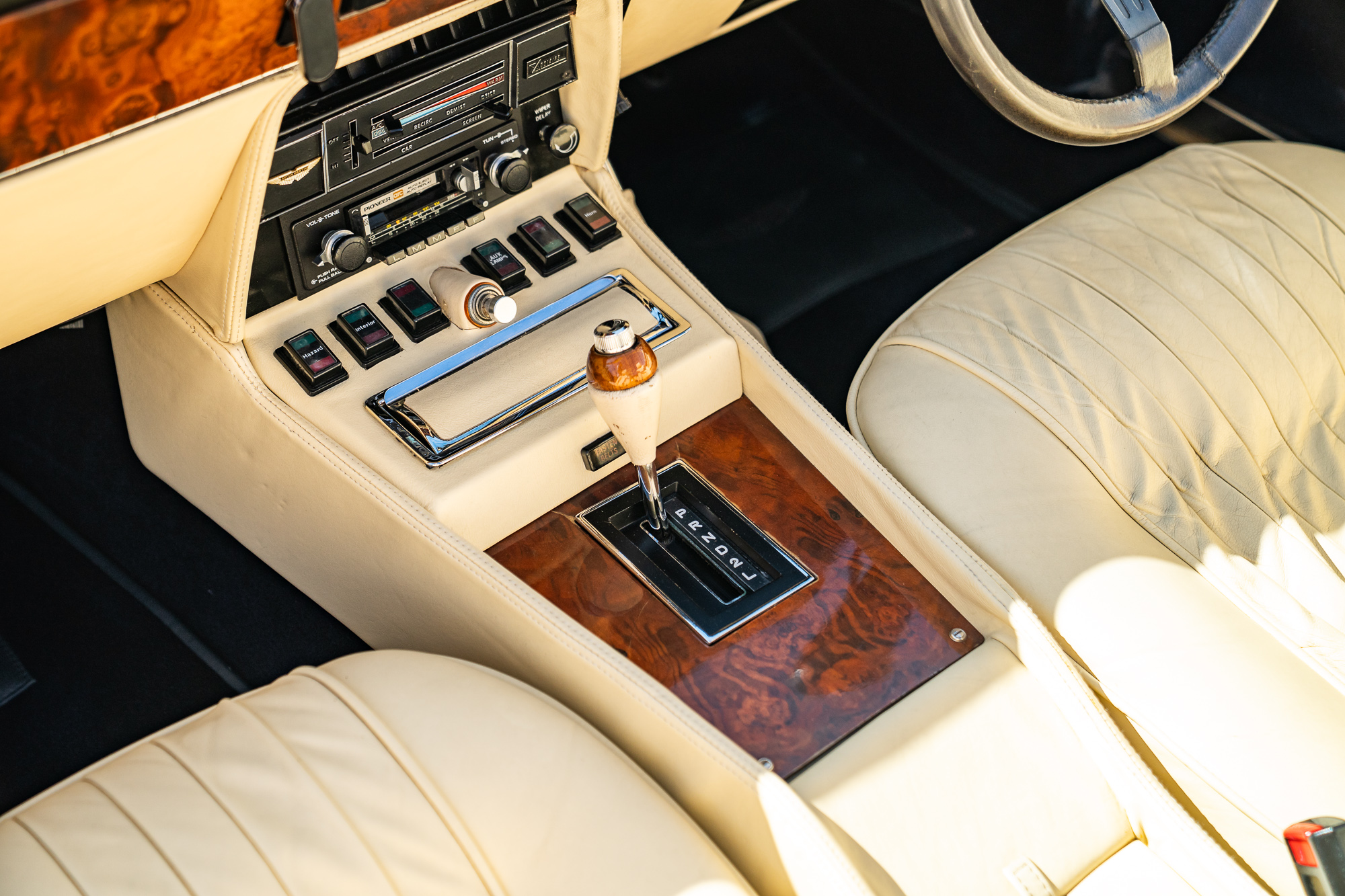 Aston Martin V8 Volante-P28