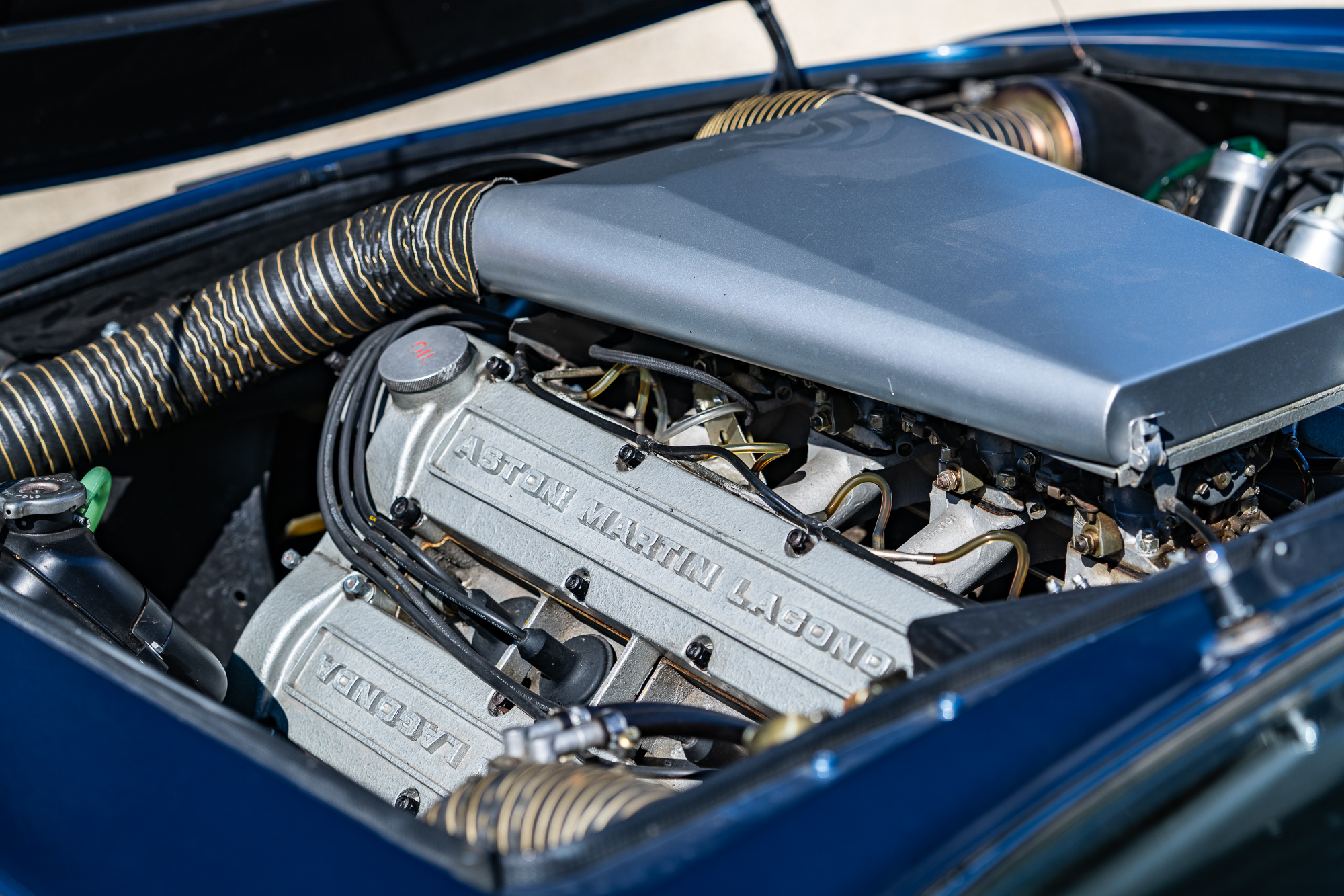 Aston Martin V8 Volante-P33