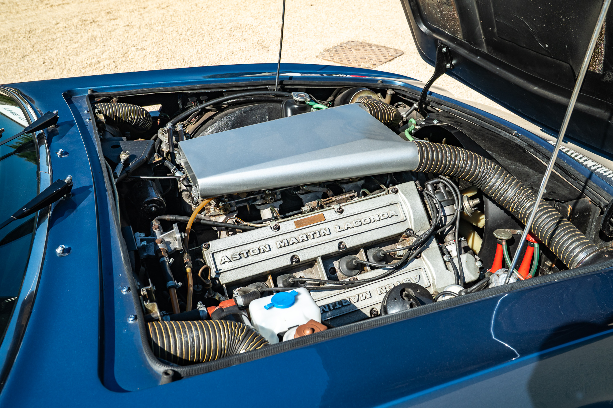 Aston Martin V8 Volante-P35