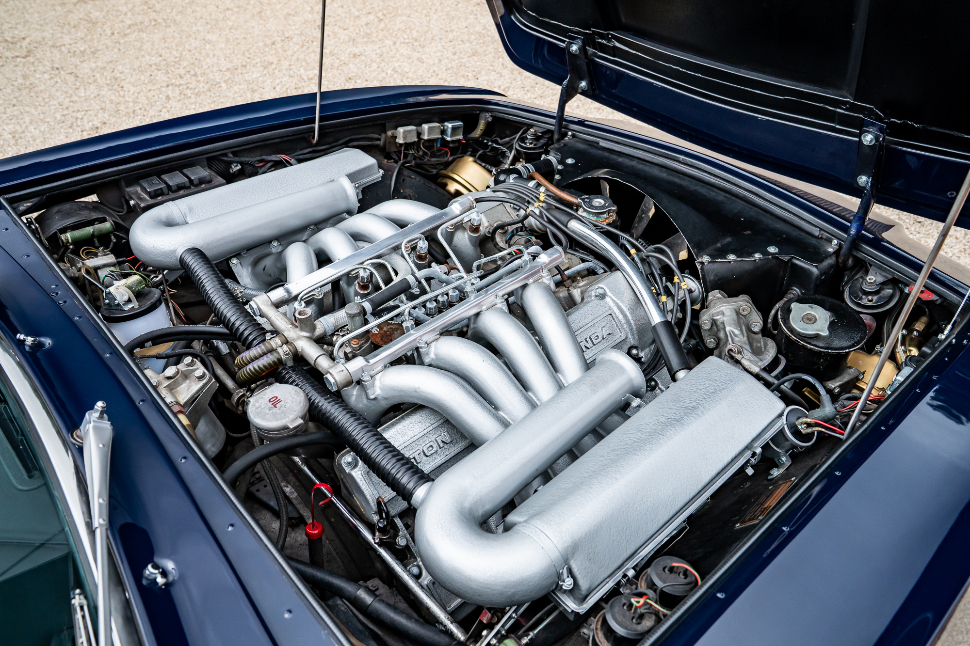Aston MartinDBS-P31