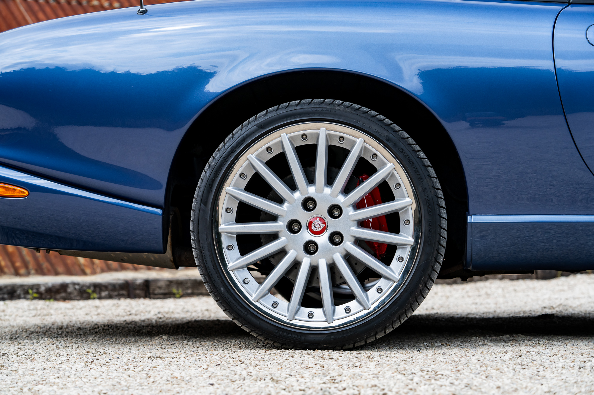Jaguar XKR-P38