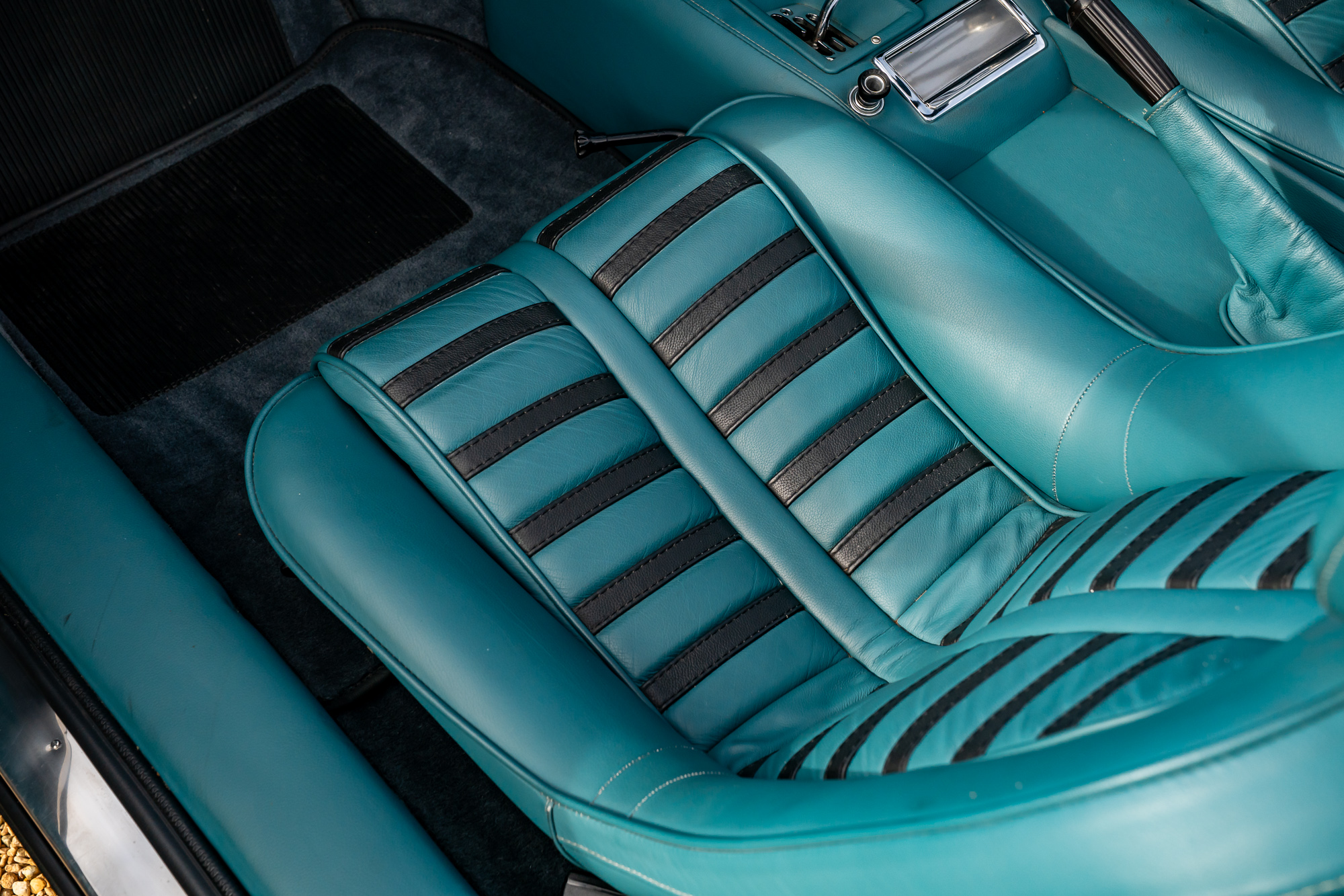 Ferrari 365 GTB_interior-8