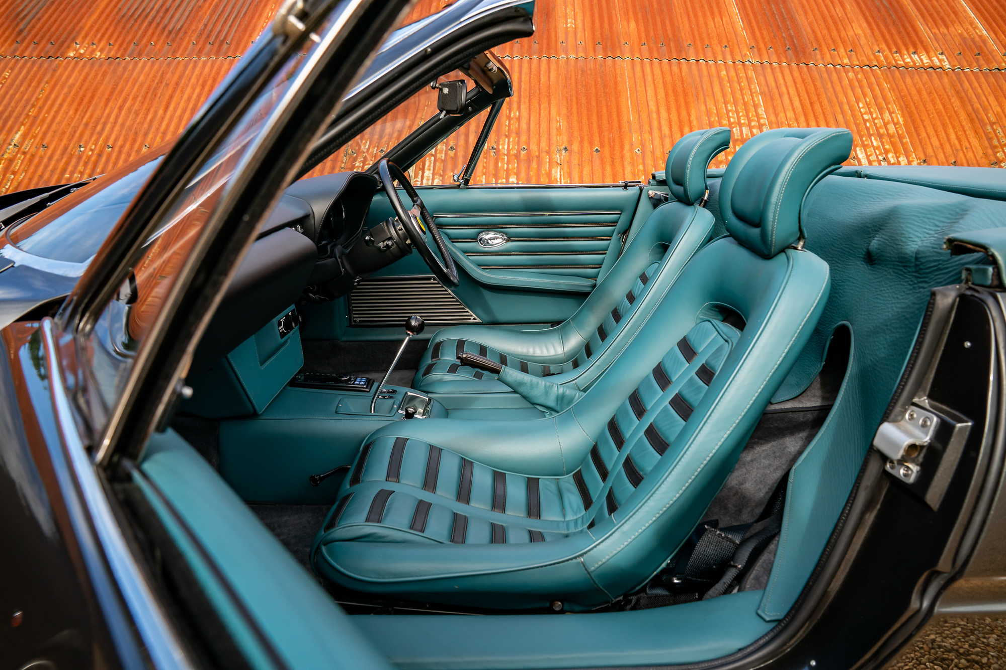 Ferrari 365 GTB_interior-9