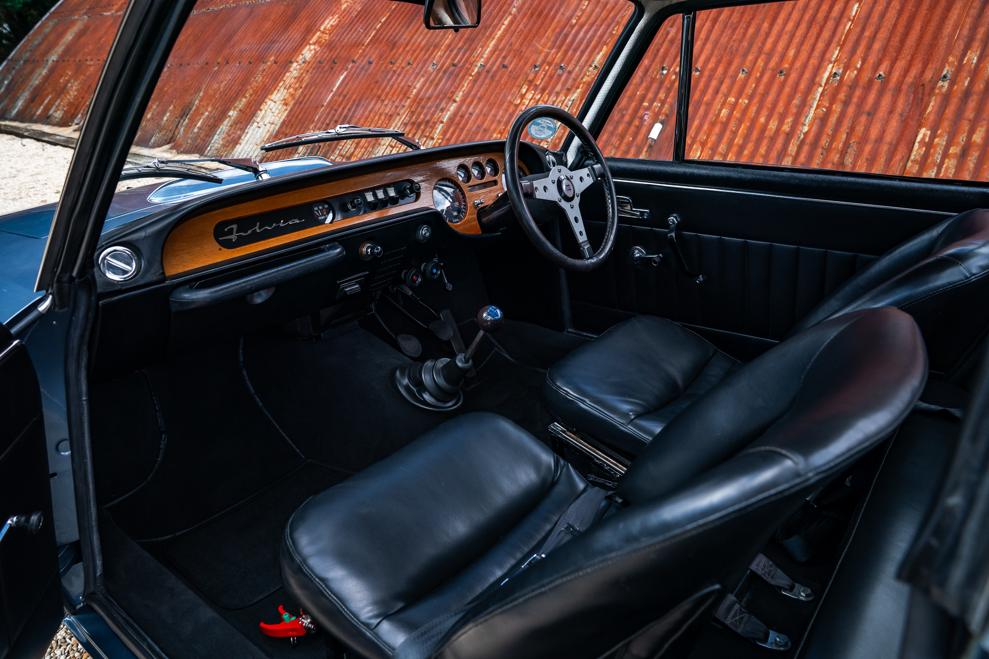 Lancia_Fulvia_interior-7