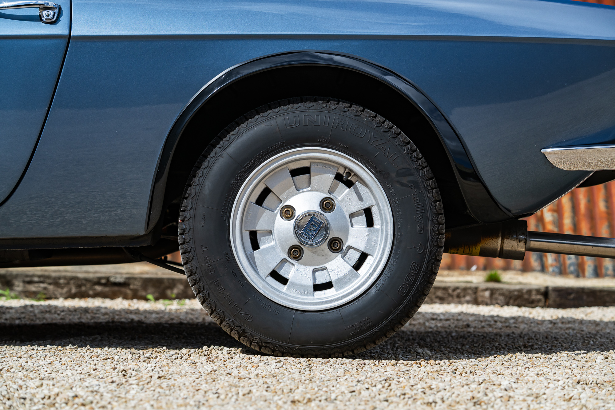 Lancia_Fulvia_wheels-2