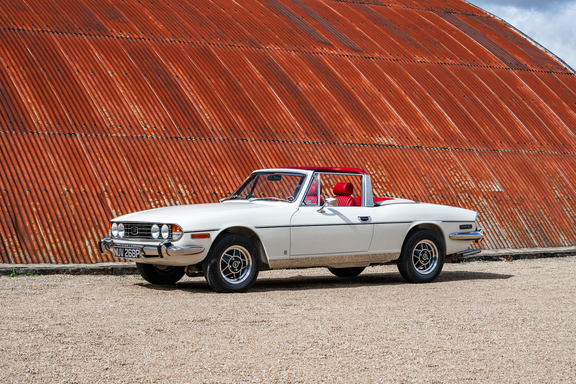 Triumph_Stag-1