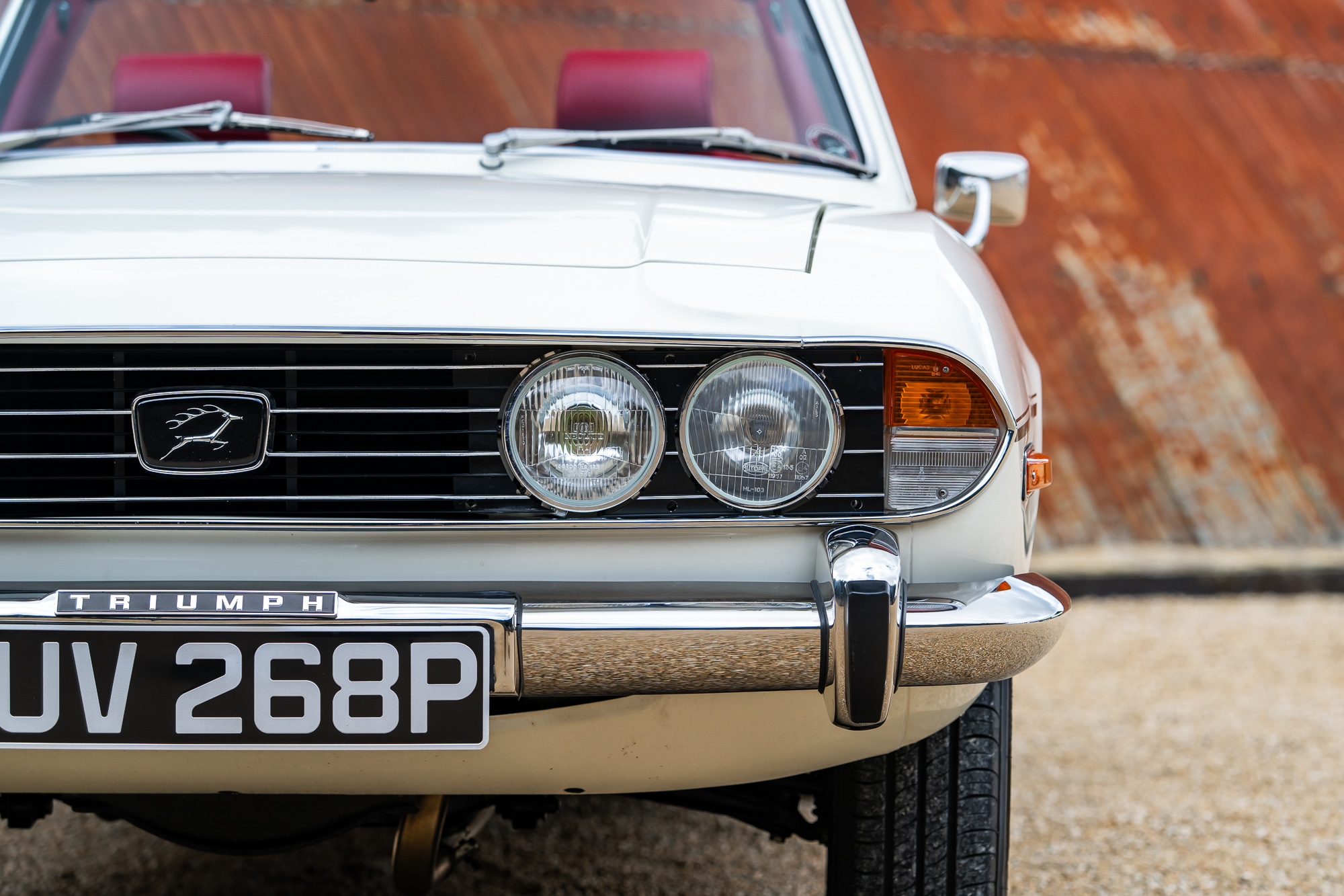 Triumph_Stag_exterior-9