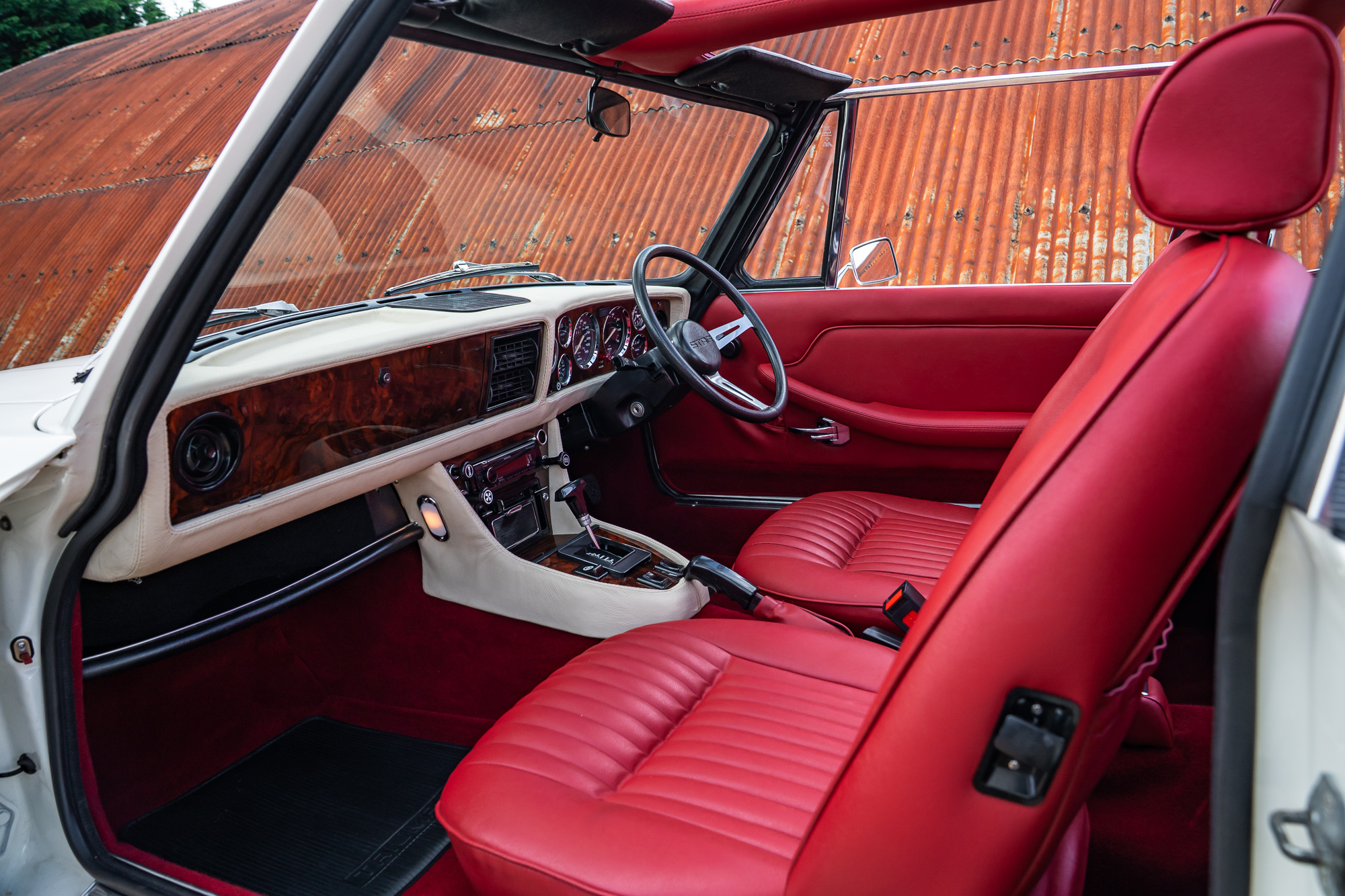 Triumph_Stag_interior-2