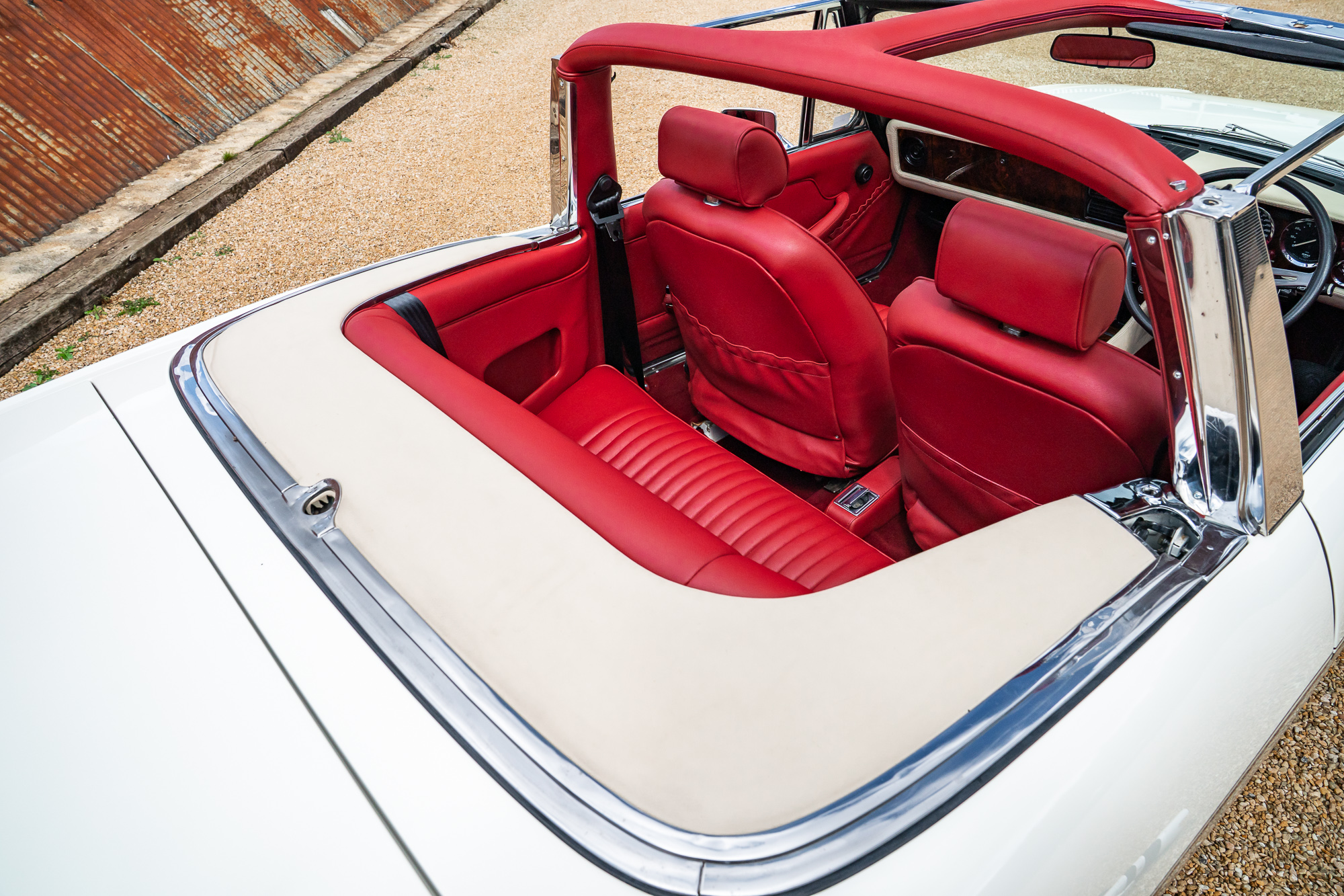 Triumph_Stag_interior-23