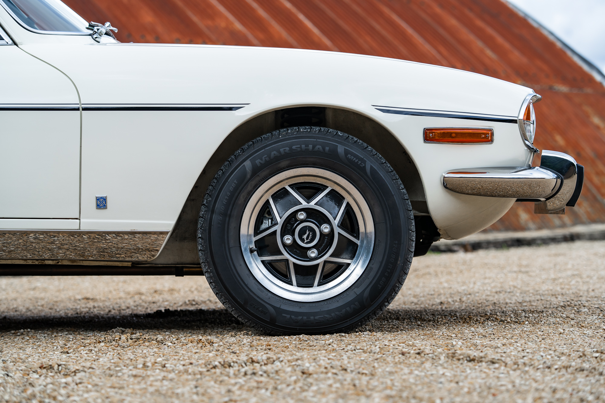 Triumph_Stag_wheels-3