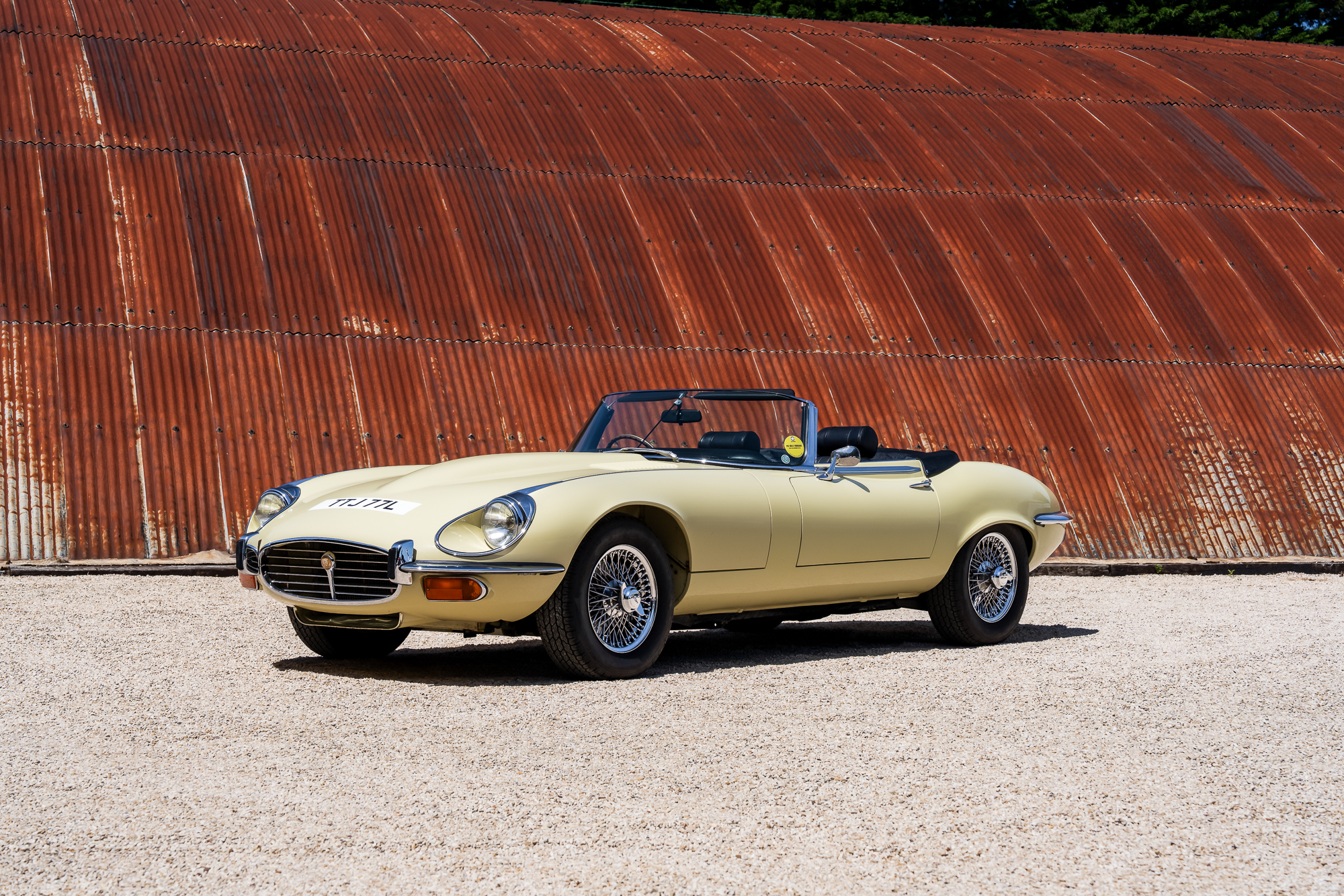  Foto zu Jaguar E-Type V12 Roadster Series III Manual (1972) - for sale at The 