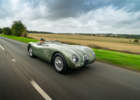 Jaguar_C-Type_driving-9